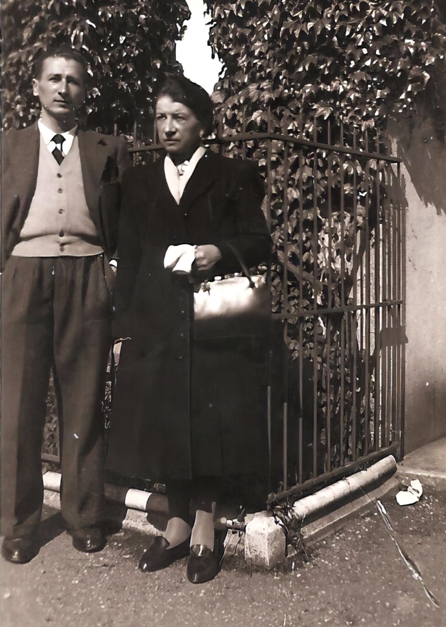 Pierre GIRAUD adulte avec sa mère